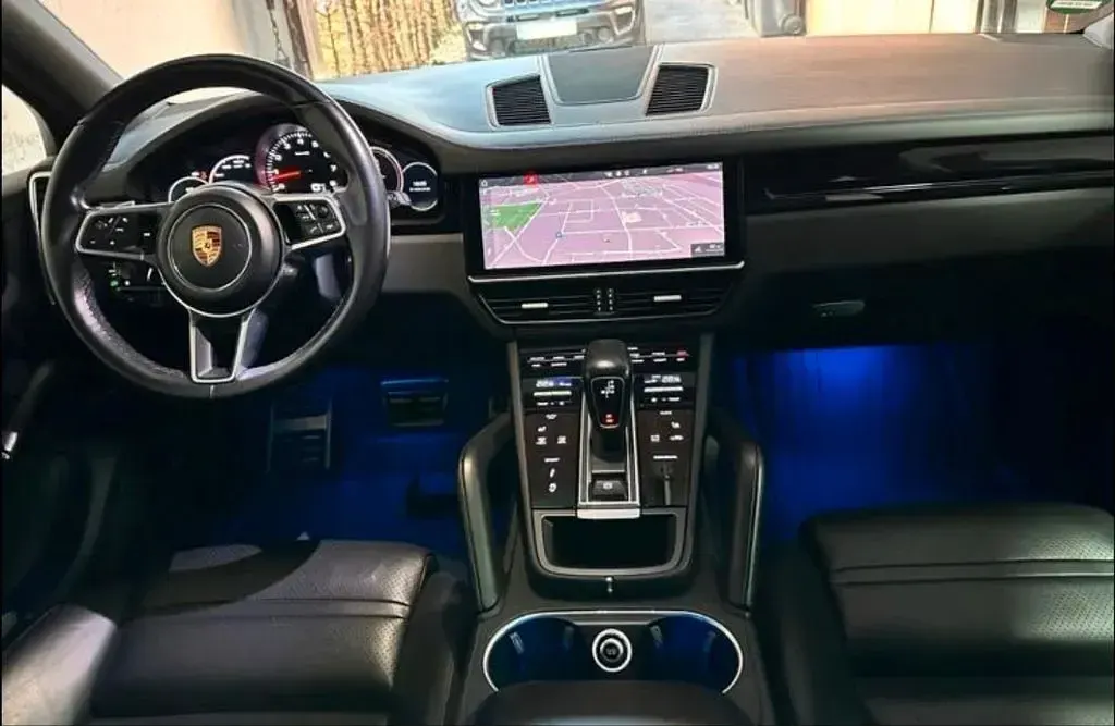 Second-hand Porsche Cayenne 340 CP (250 kW) 2019 Alb SUV