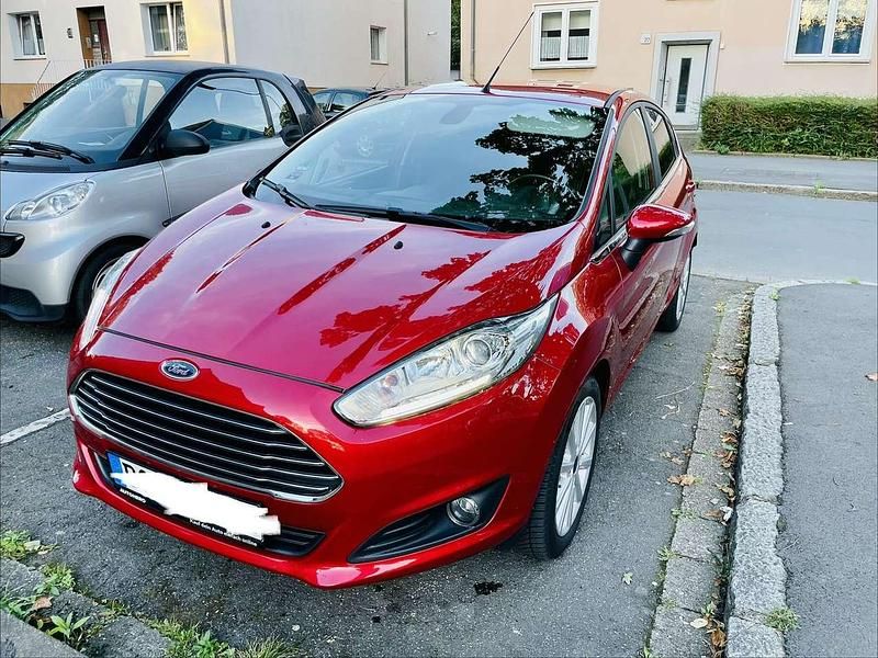 Gebraucht Ford Fiesta Trend 101 PS (74 kW) 2016 Limousine