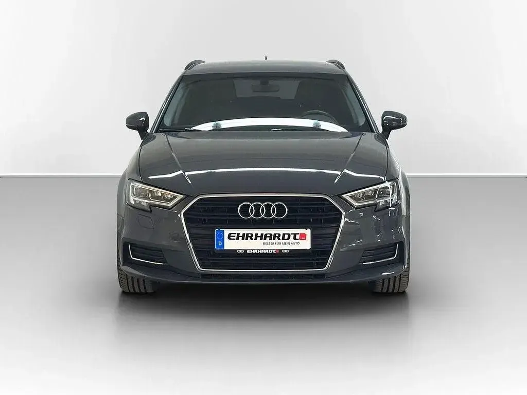 Gebraucht Audi A3 Design 150 PS (110 kW) 2020 Grau Limousine