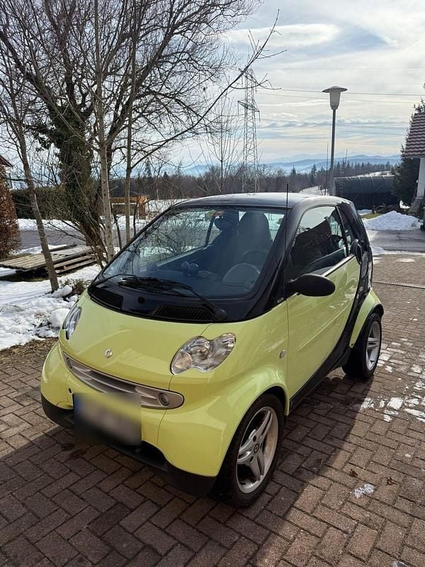 Grün Gebraucht 2003 Smart ForTwo Coupé Passion Coupé | 2.500 € (Fairer Preis) - Bild 1/4