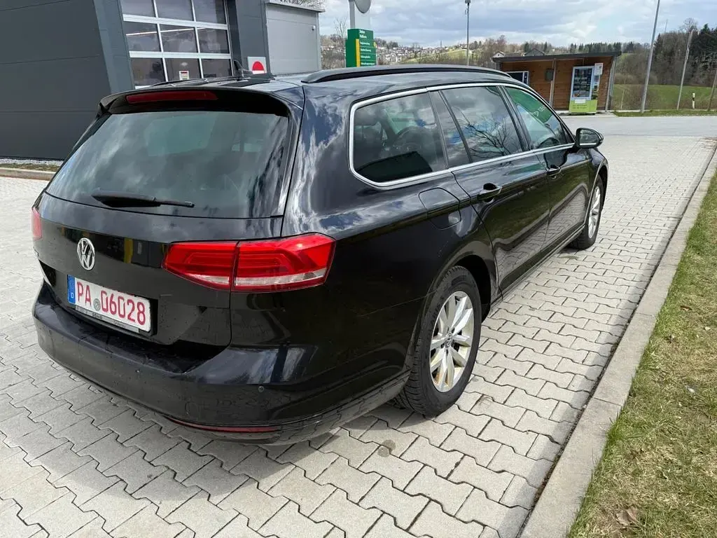 Gebraucht VW Passat Comfortline 150 PS (110 kW) 2014 Schwarz Kombi