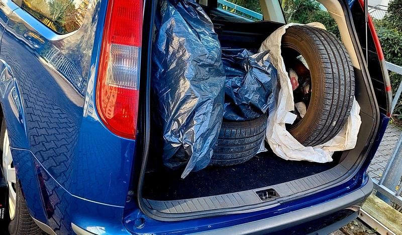 Gebraucht Ford Focus Titanium 125 PS (91 kW) 2007 Blau Limousine