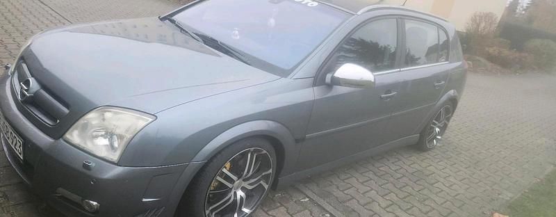 Grau Gebraucht 2005 Opel Signum Kleinwagen | 1.750 € - Bild 1/4