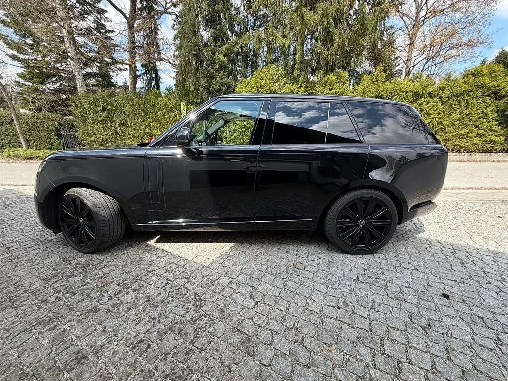 Gebraucht Land Rover Range Rover Black Edition 349 PS (256 kW) 2022 Schwarz SUV