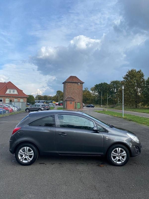 Gebraucht Opel Corsa Satellite 69 PS (50 kW) 2011 Grau Limousine
