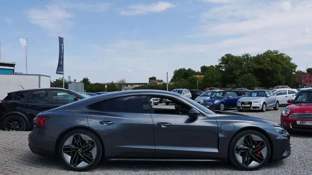Gebraucht Audi RS e-tron GT Sport 439 kW (598 PS) 2021 Daytonagrau Limousine