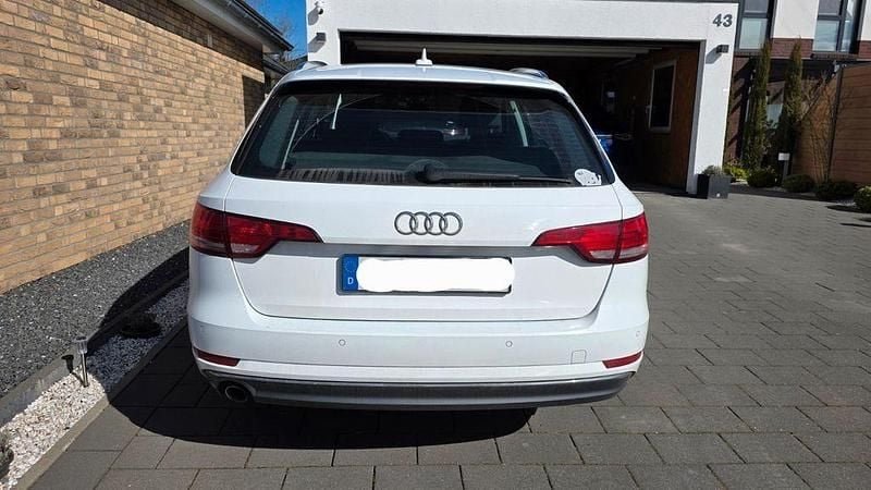 Gebraucht Audi A4 Premium 150 PS (110 kW) 2016 Weiß Kombi