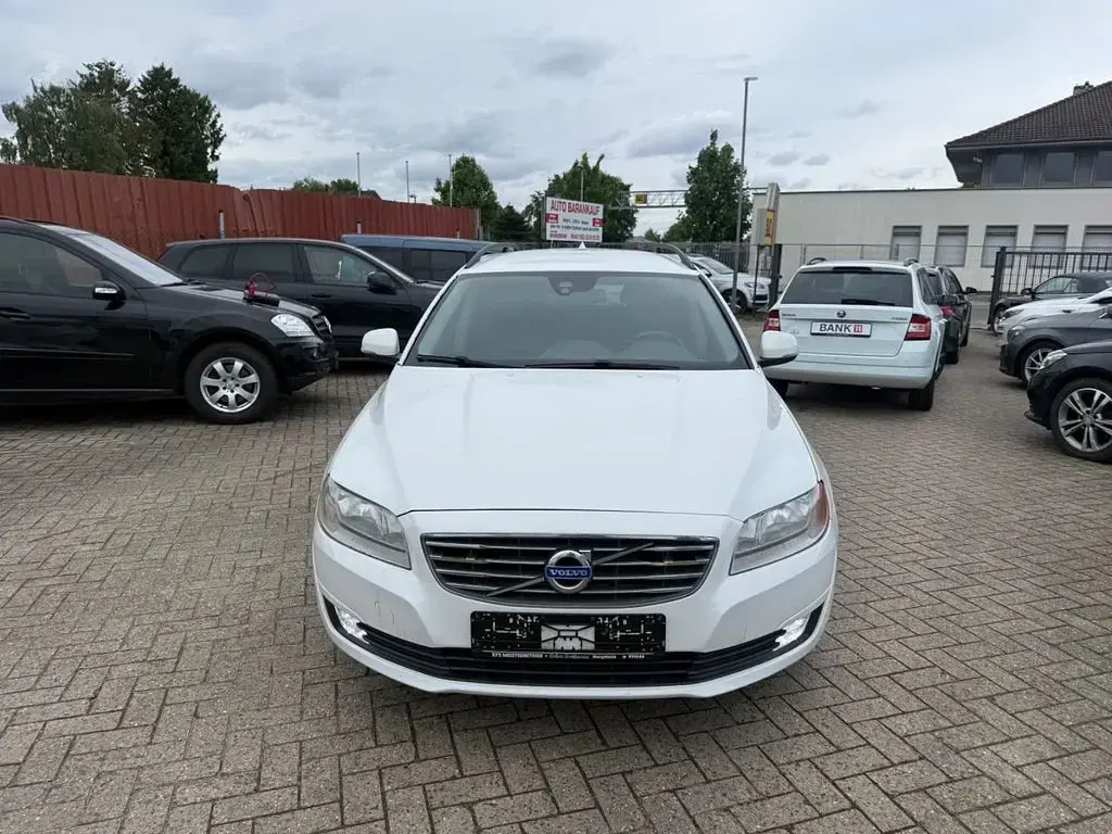 Gebraucht Volvo V70 Kinetic 215 PS (158 kW) 2014 Weiß Kombi