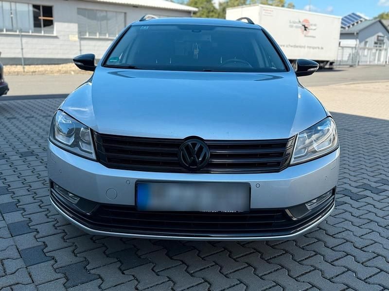 Gebraucht VW Passat 140 PS (102 kW) 2013 Silber Kombi