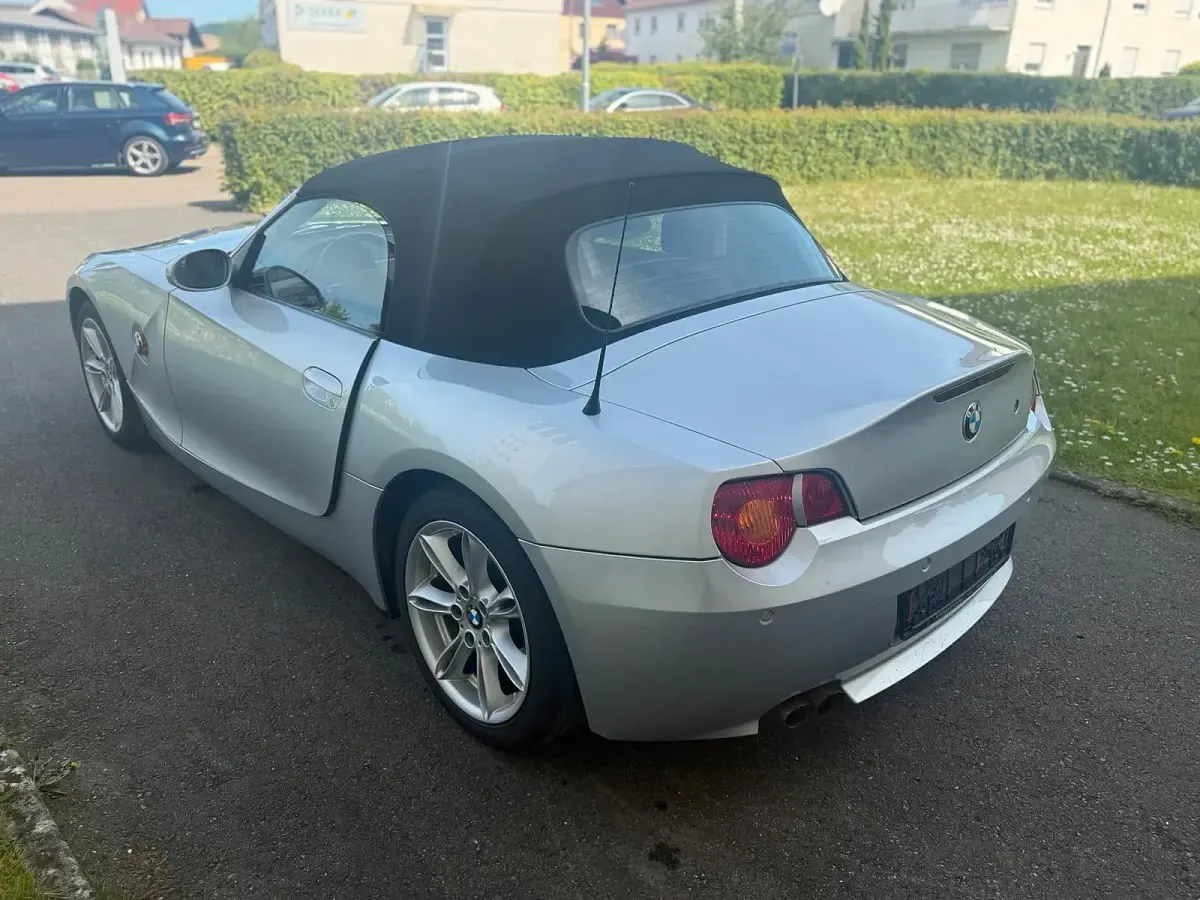 Second-hand BMW Z4 231 CP (169 kW) 2004 Argintiu Cabrio