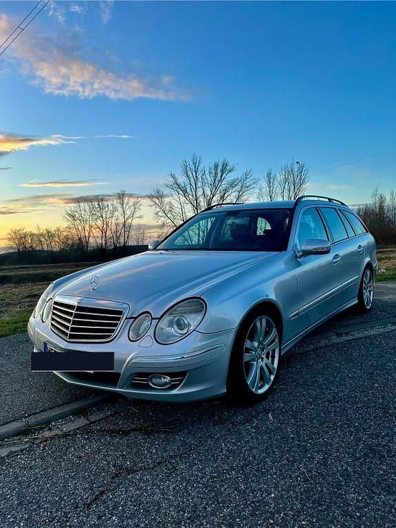 Gebraucht Mercedes E320 Avantgarde 224 PS (164 kW) 2006 Silber Limousine
