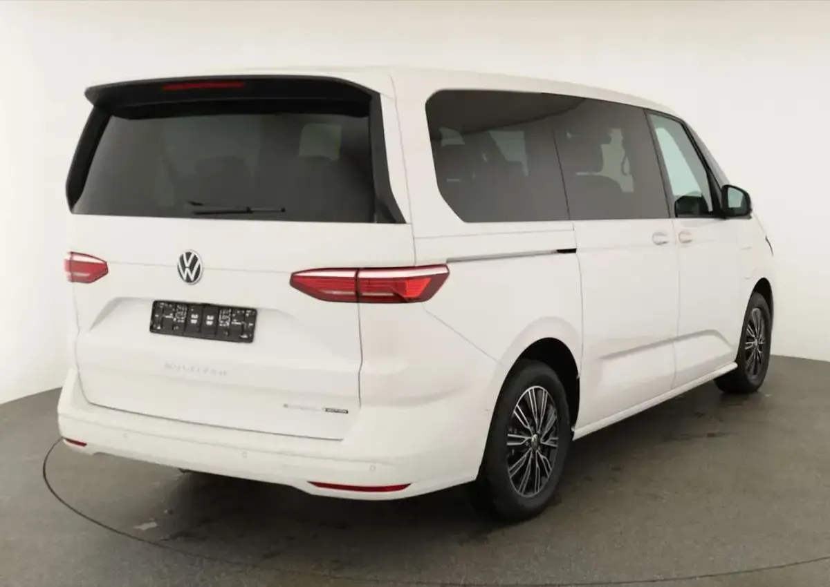 Neu VW Multivan Business 245 PS (180 kW) 2026 Candy weiß Van / Kleinbus