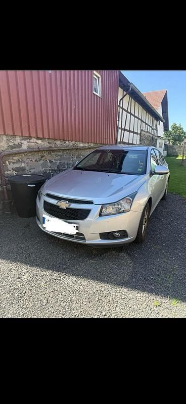 Silber Gebraucht 2012 Chevrolet Cruze Limousine | 2.700 € (Guter Preis) - Bild 1/4