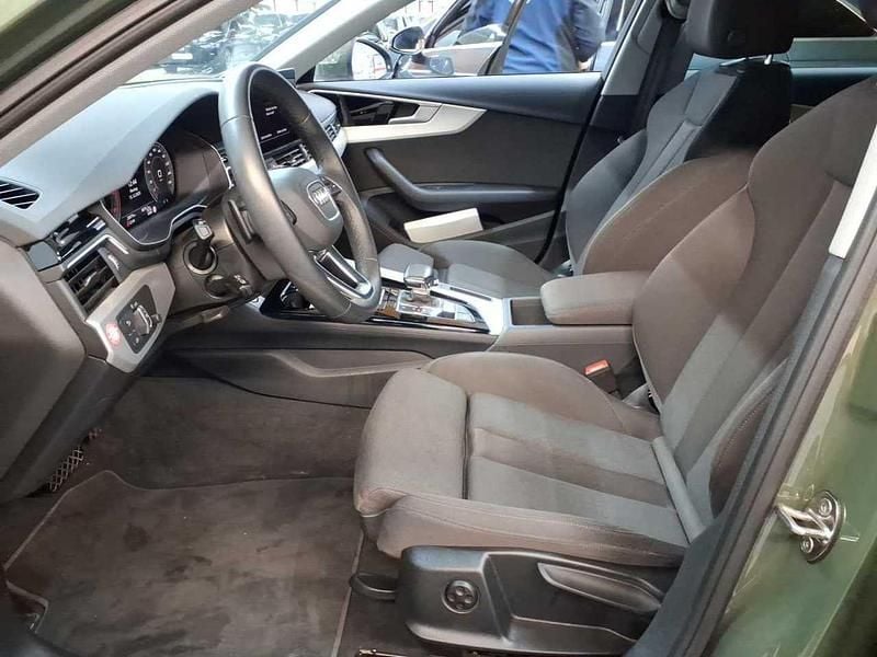 Gebraucht Audi A4 Advanced 204 PS (150 kW) 2024 Distriktgrün metallic Kombi