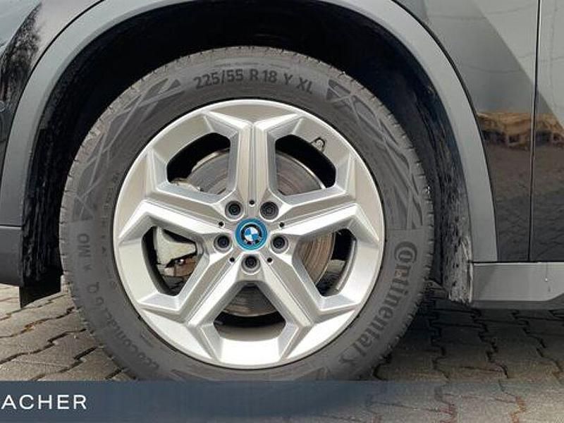 Gebraucht BMW iX1 Performance 279 kW (380 PS) 2024 Schwarz uni SUV