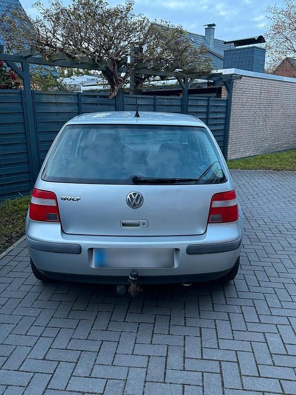 Gebraucht VW Golf IV 75 PS (55 kW) 2002 Silber Kleinwagen