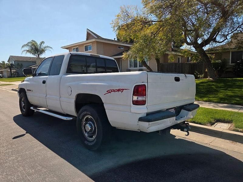 Gebraucht Dodge Ram 230 PS (169 kW) 1996 Weiß Pickup