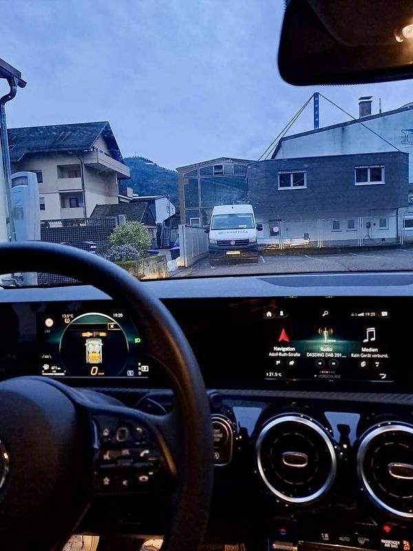 Gebraucht Mercedes CLA180 136 PS (100 kW) 2021 Limousine