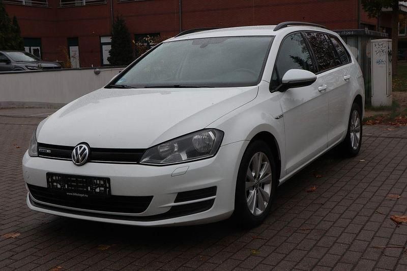 Weiß Gebraucht 2014 VW Golf VII Comfortline Kombi | 7.699 € (Guter Preis) - Bild 1/4
