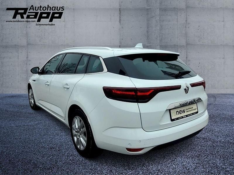 Gebraucht Renault Mégane IV Intens 140 PS (102 kW) 2023 Weiß Limousine