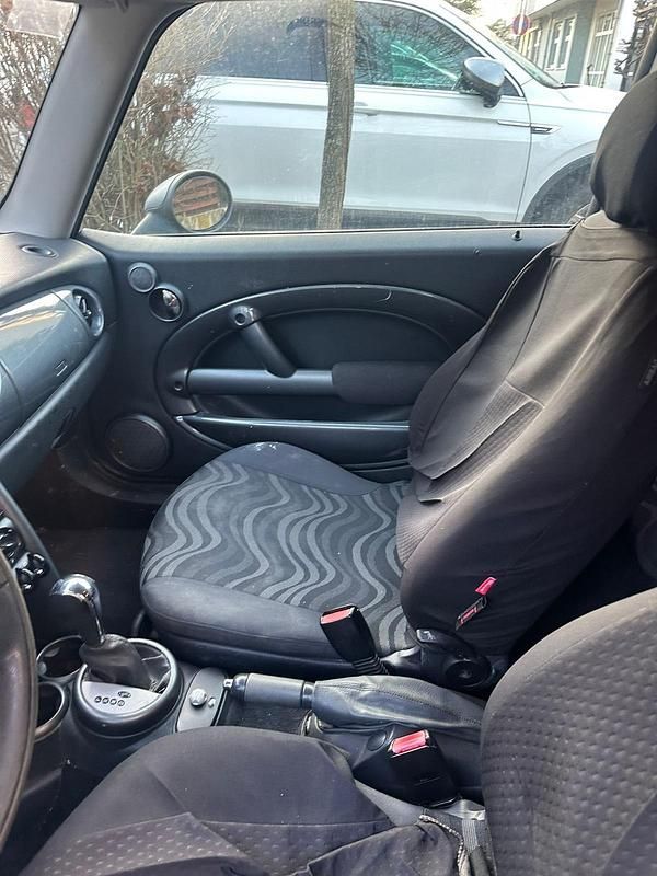 Usado Mini ONE 2004 Preto Citadino