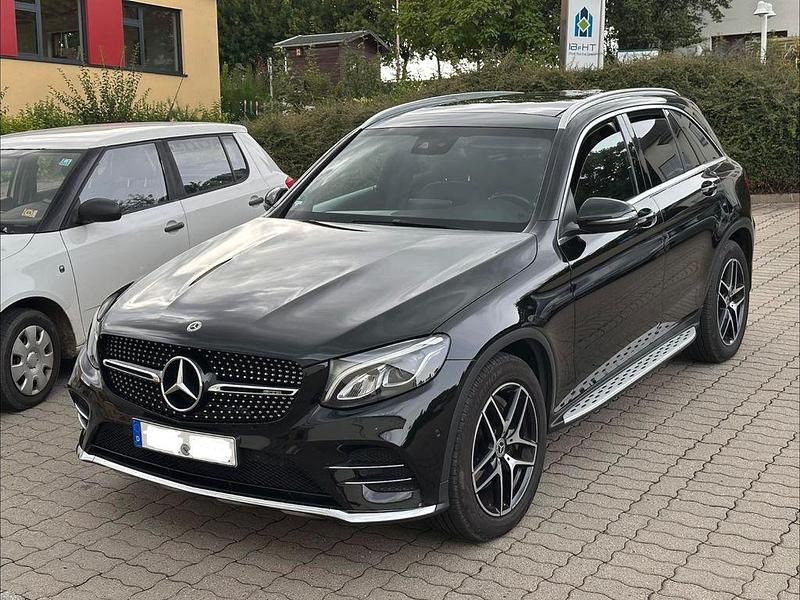 Schwarz Gebraucht 2019 Mercedes GLC250 AMG line SUV | 22.850 € (Superpreis) - Bild 1/4