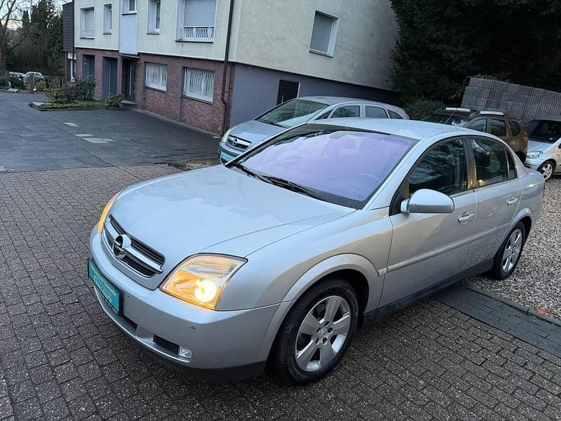 Gebraucht Opel Vectra Elegance 147 PS (108 kW) 2003 Silber Limousine