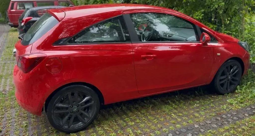 Gebraucht Opel Corsa Color Edition 90 PS (66 kW) 2016 Rot Kleinwagen