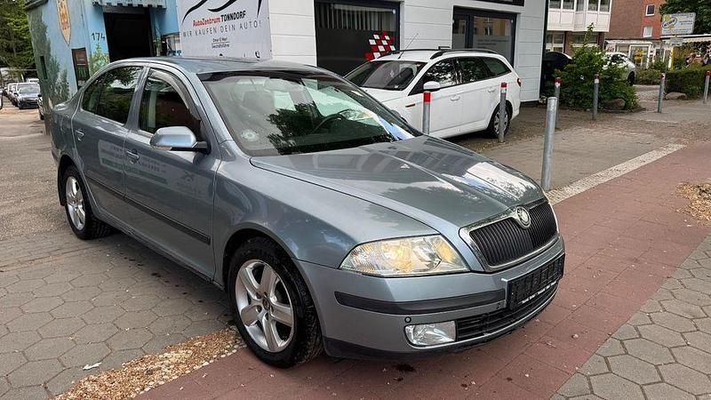 Grau Gebraucht 2005 Skoda Octavia Elegance Limousine | 1.100 € (Superpreis) - Bild 1/4