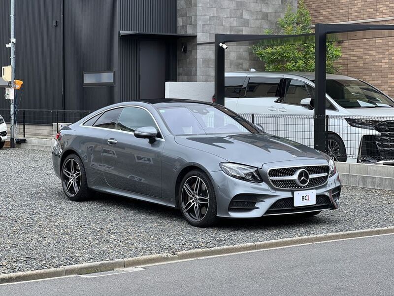 Grau Gebraucht 2018 Mercedes E450 AMG | 39.799 € (Fairer Preis) - Bild 1/4