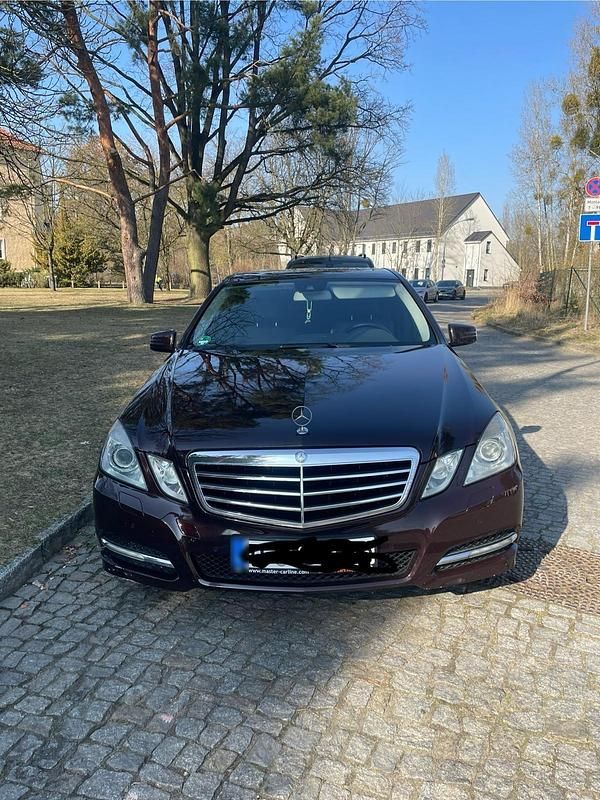 Second-hand Mercedes E250 109 CP (80 kW) 2011 Andere farben Berlinǎ