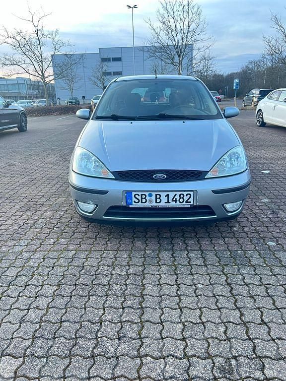 Gebraucht Ford Focus Futura 101 PS (74 kW) 2002 Silber Limousine