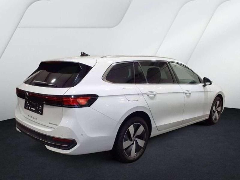 Gebraucht VW Passat Business 150 PS (110 kW) 2025 Weiß Kombi