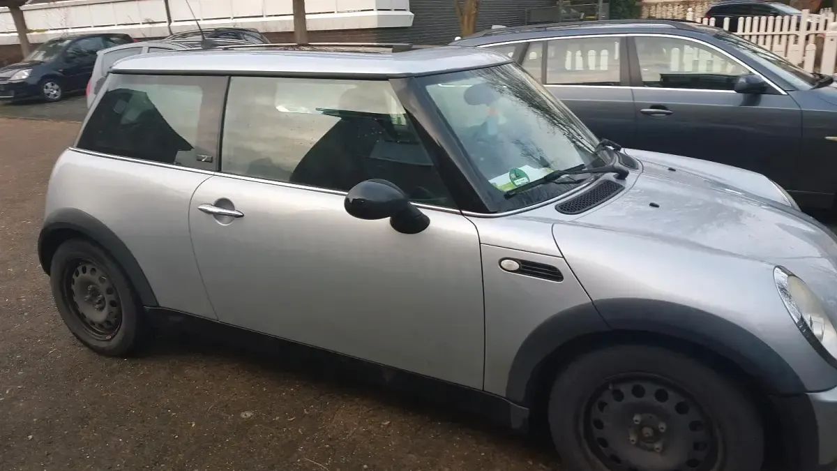 Gebraucht Mini Cooper 90 PS (66 kW) 2006 Silber Kleinwagen
