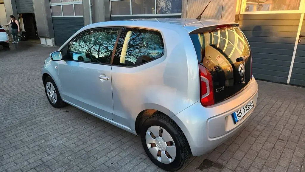 Second-hand VW up! move up! 60 CP (44 kW) 2013 Argintiu Hatchback