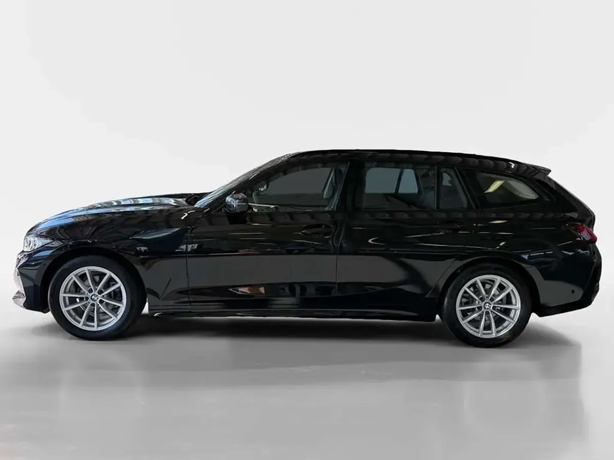 Gebraucht BMW 318 Comfort Edition 156 PS (114 kW) 2025 Saphirschwarz metallic Kombi
