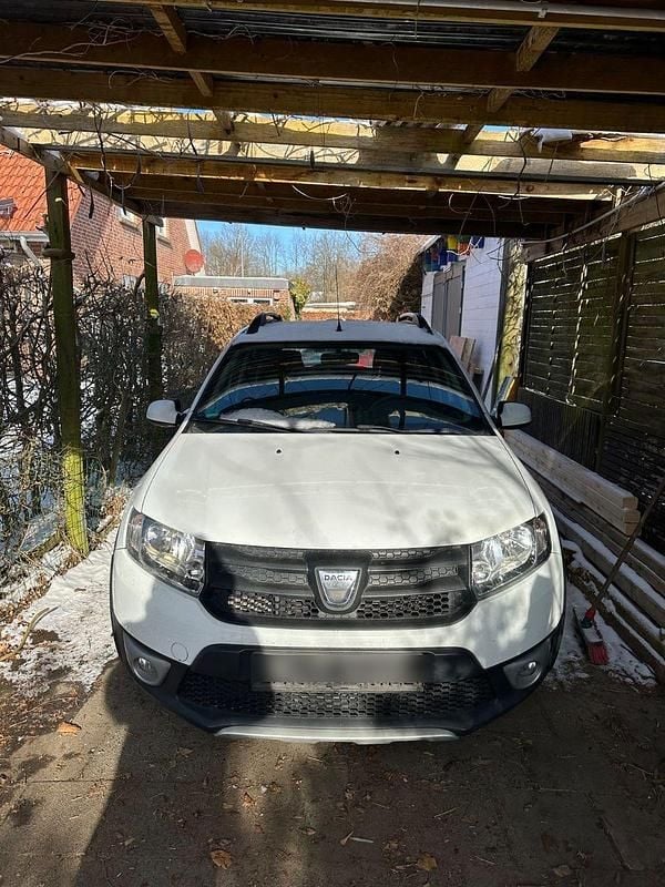 Gebraucht Dacia Sandero Stepway 92 PS (67 kW) 2015 Weiß Kleinwagen