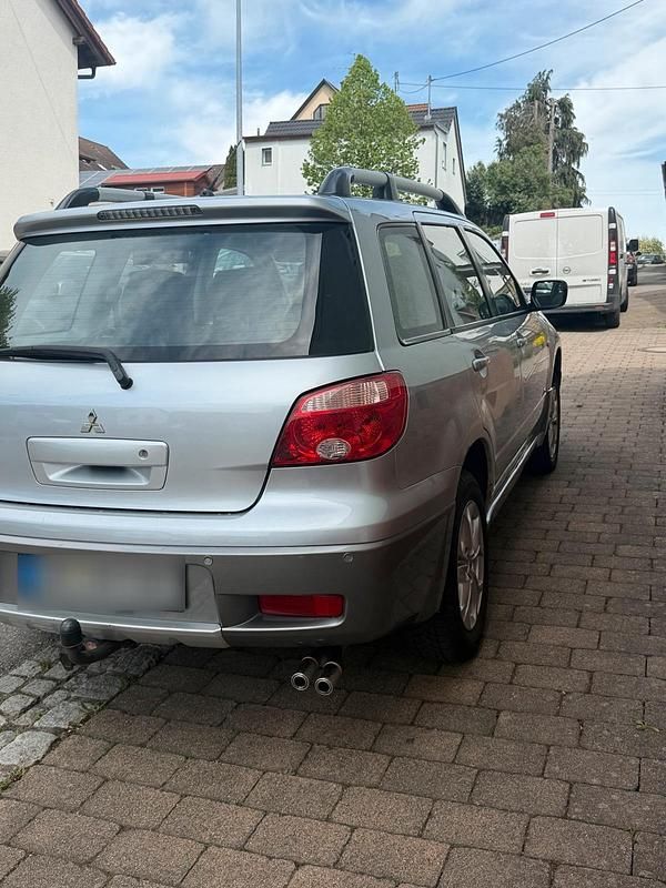Gebraucht Mitsubishi Outlander 147 PS (108 kW) 2005 Grau SUV