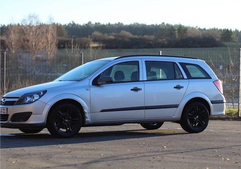 Silber Gebraucht 2004 Opel Astra Kombi | 550 € (Superpreis) - Bild 1/4