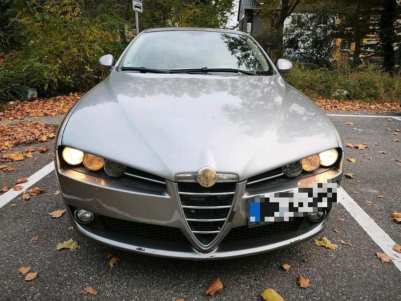Silber Gebraucht 2009 Alfa Romeo 159 Kombi | 2.000 € (Fairer Preis) - Bild 1/4
