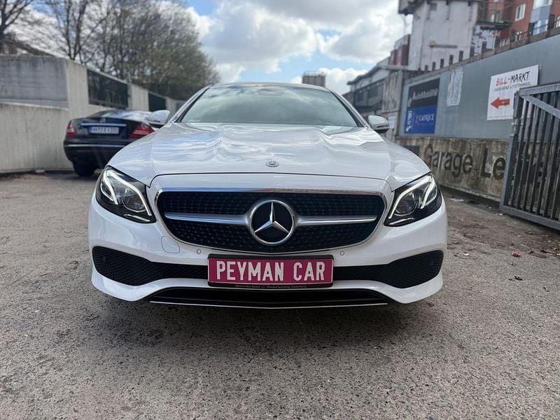Gebraucht Mercedes E220 194 PS (142 kW) 2019 Weiß