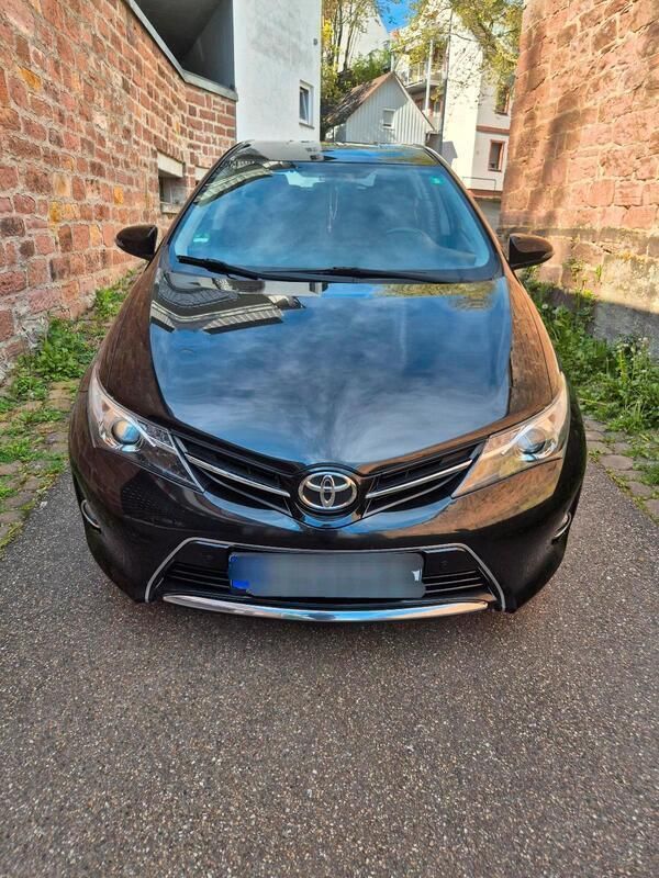 Schwarz Gebraucht 2013 Toyota Auris Kleinwagen | 8.600 € (Fairer Preis) - Bild 1/4