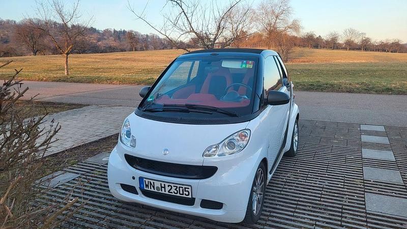 Gebraucht Smart ForTwo Cabrio Passion 71 PS (52 kW) 2012 Weiß Cabrio