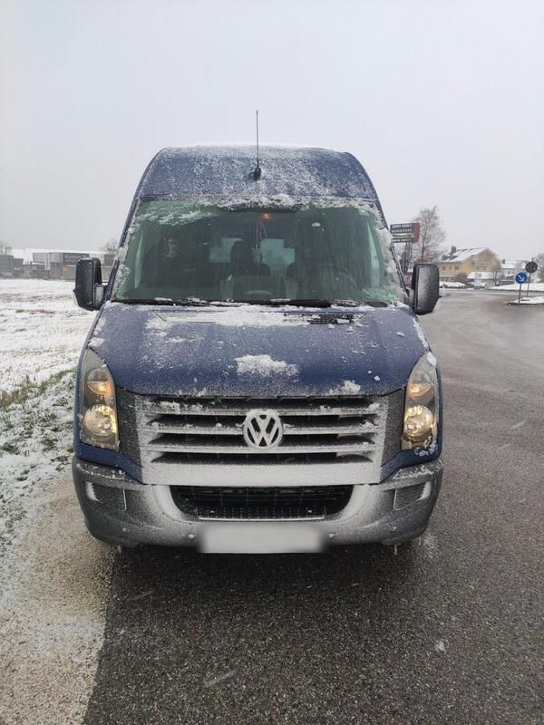 Blau Gebraucht 2015 VW Crafter Van | 13.500 € (Teuer) - Bild 1/4