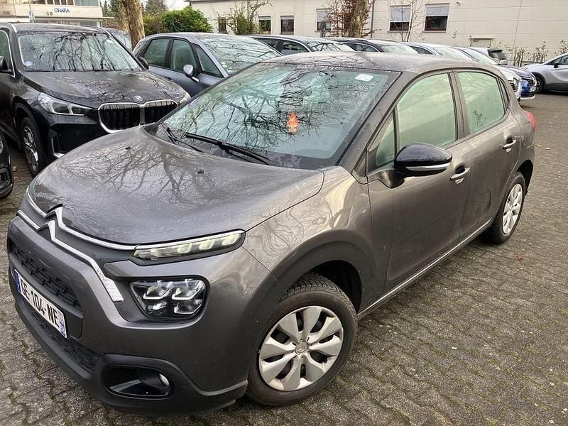Grau Gebraucht 2022 Citroën C3 PureTech Limousine | 7.616 € (Superpreis) - Bild 1/4