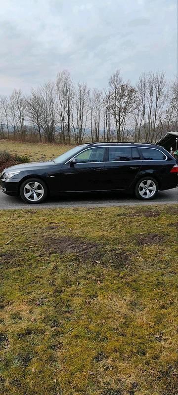 Gebraucht BMW 525 218 PS (160 kW) 2008 Schwarz Kombi
