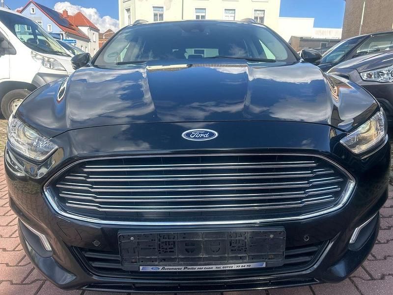 Gebraucht Ford Mondeo Titanium 120 PS (88 kW) 2016 Schwarz Limousine