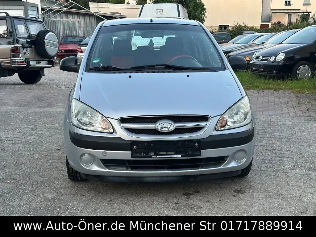 Gebraucht Hyundai Getz Basis 67 PS (49 kW) 2009 Silber Kleinwagen