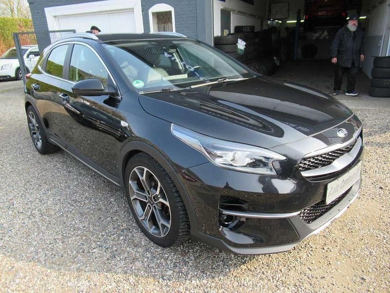 Gebraucht Kia XCeed Vision 160 PS (117 kW) 2021 Schwarz SUV