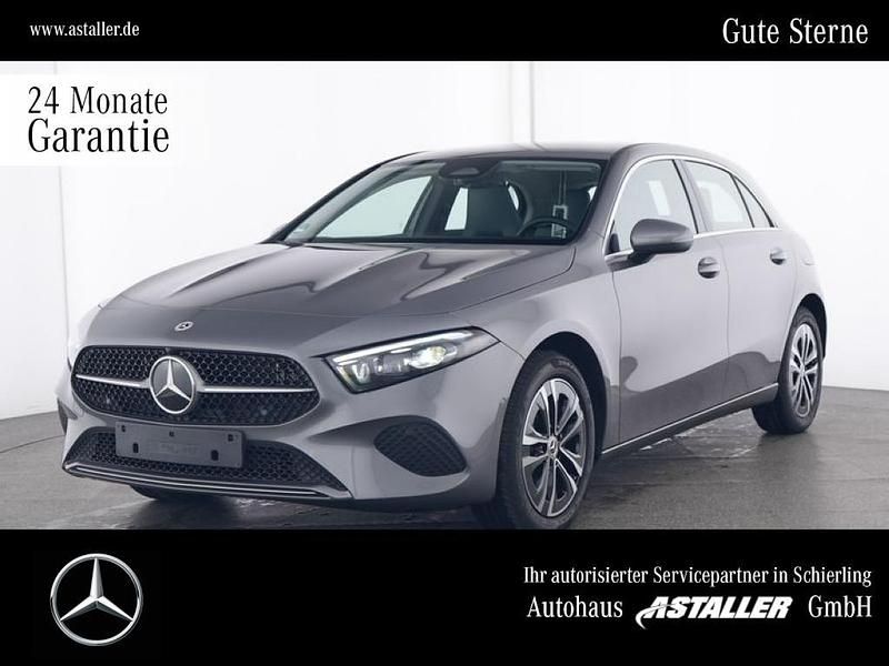 Metalliclack mountaingrau Gebraucht 2024 Mercedes A250 Advanced | 30.800 € (Guter Preis) - Bild 1/4